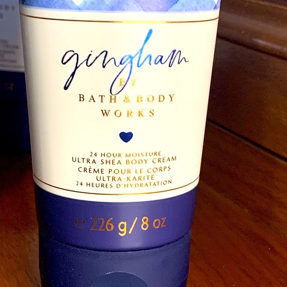 Bath and Bodyworks GINGHAM body lotion - Picture 1 of 4